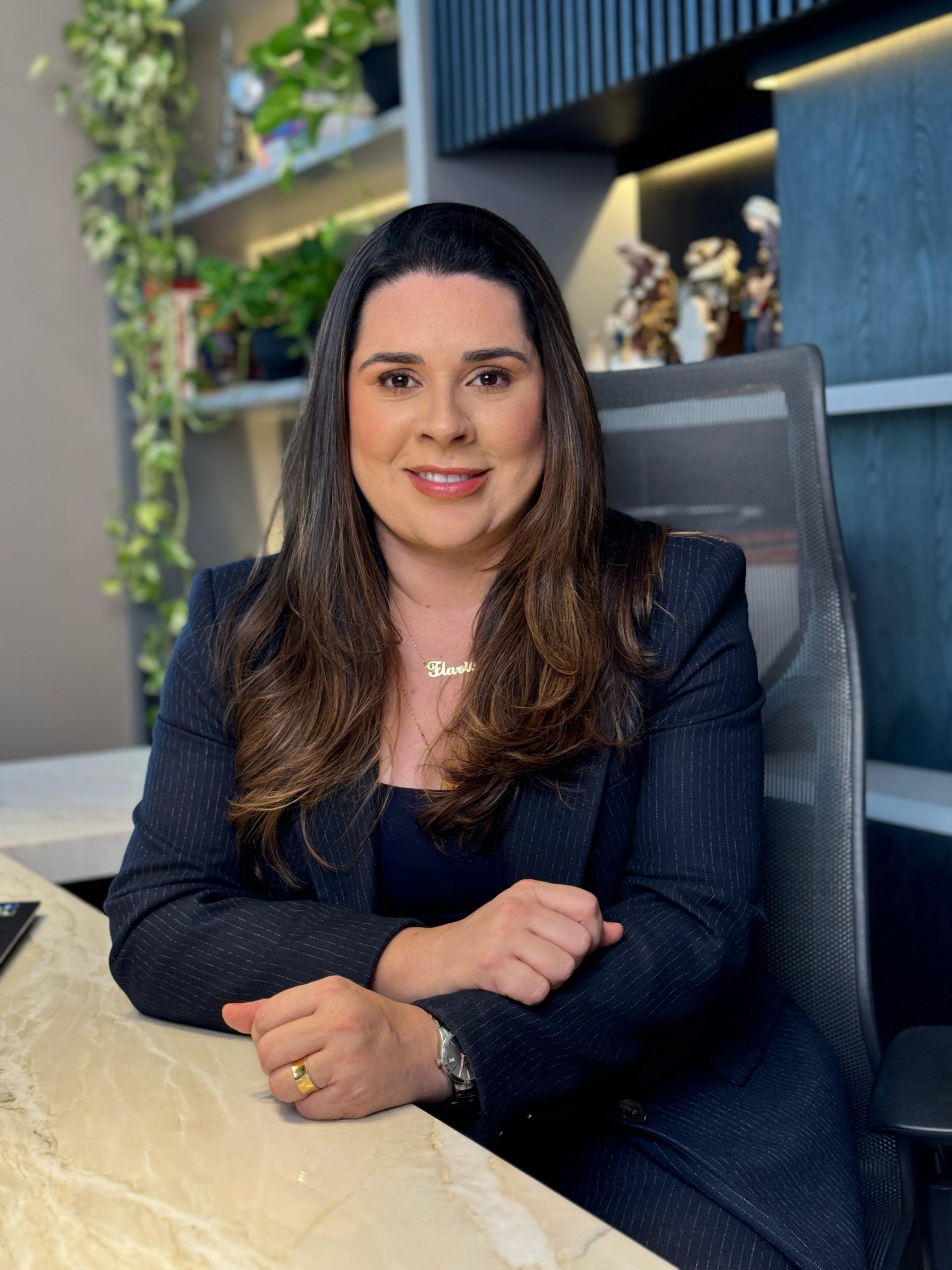 Advogada Flávia Maia alerta sobre fraude no INSS. Saiba se você foi vítima e como receber indenização