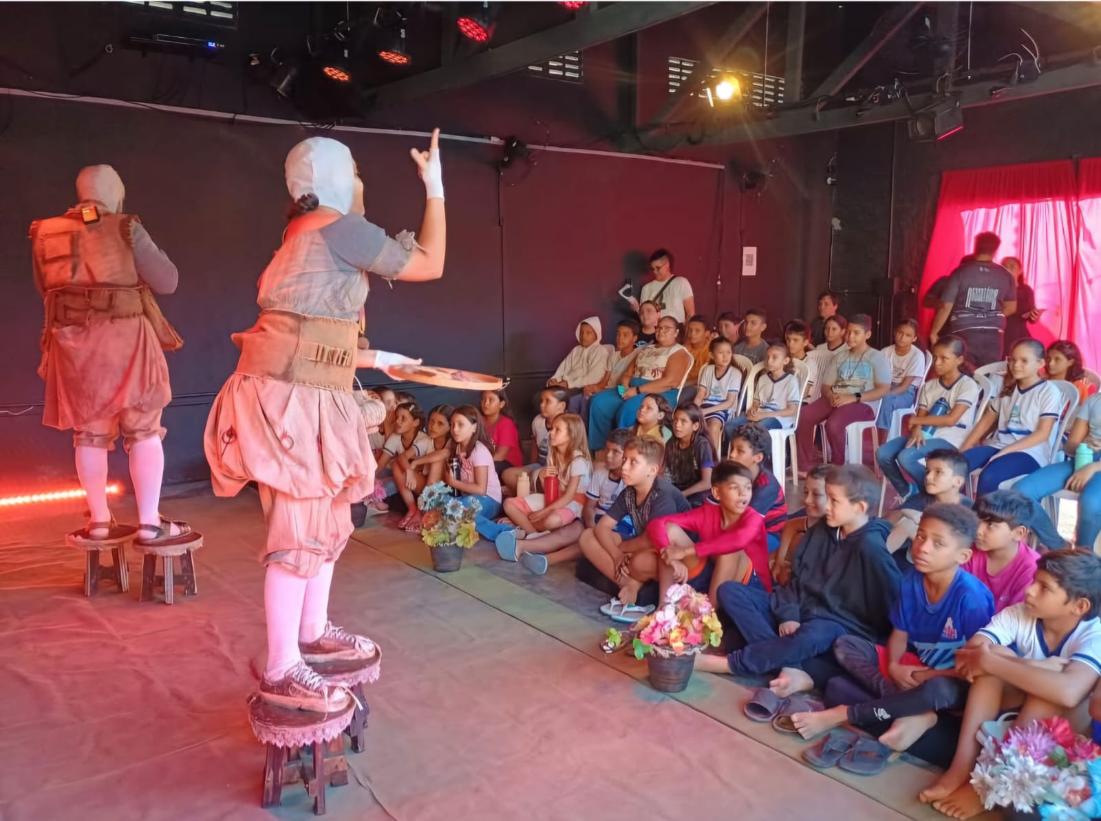 Sesc RN traz oficina e espetáculo teatral para Currais Novos/RN durante Semana S