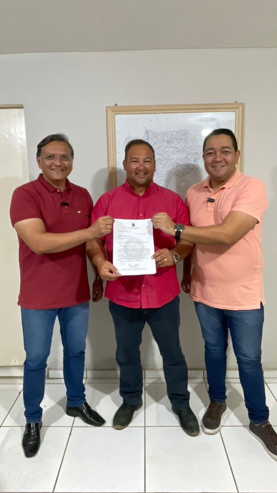 Vereadores Prof. Jaire e Ycleyber Trajano viabilizam junto a senadora Zenaide Maia um perfuratriz para Currais Novos