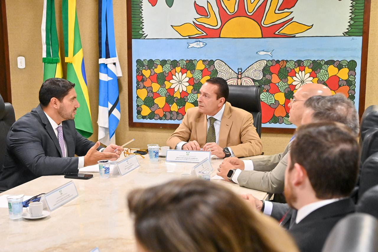 Ezequiel Ferreira recebe Comitê de Acompanhamento da Previdência Complementar