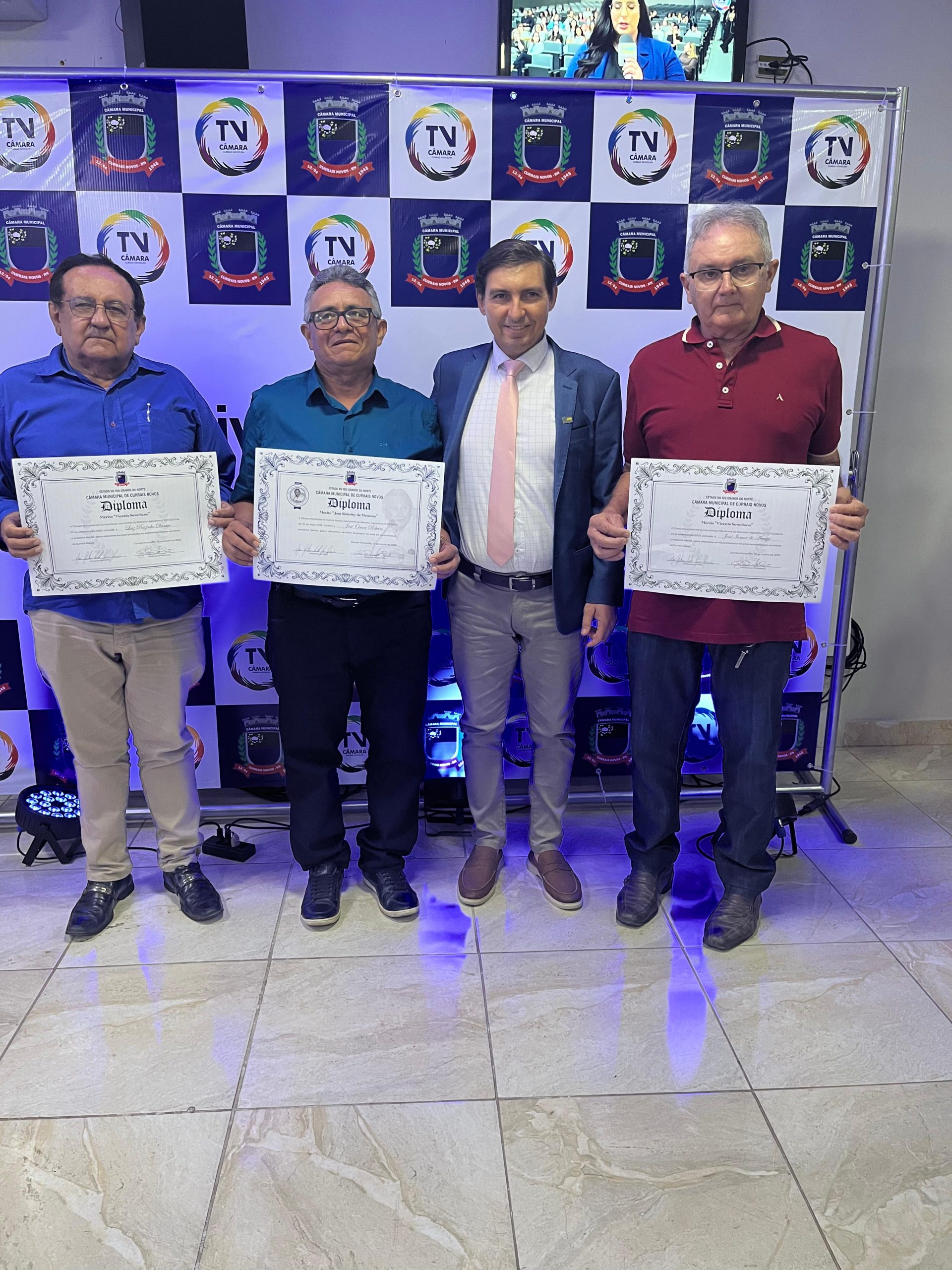 Vereador G Charles presta homenagem a grandes nomes de Currais Novos