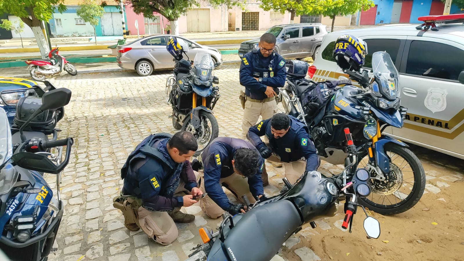 PRF prende mulher por adulteração veicular durante Operação Corpus Christi
