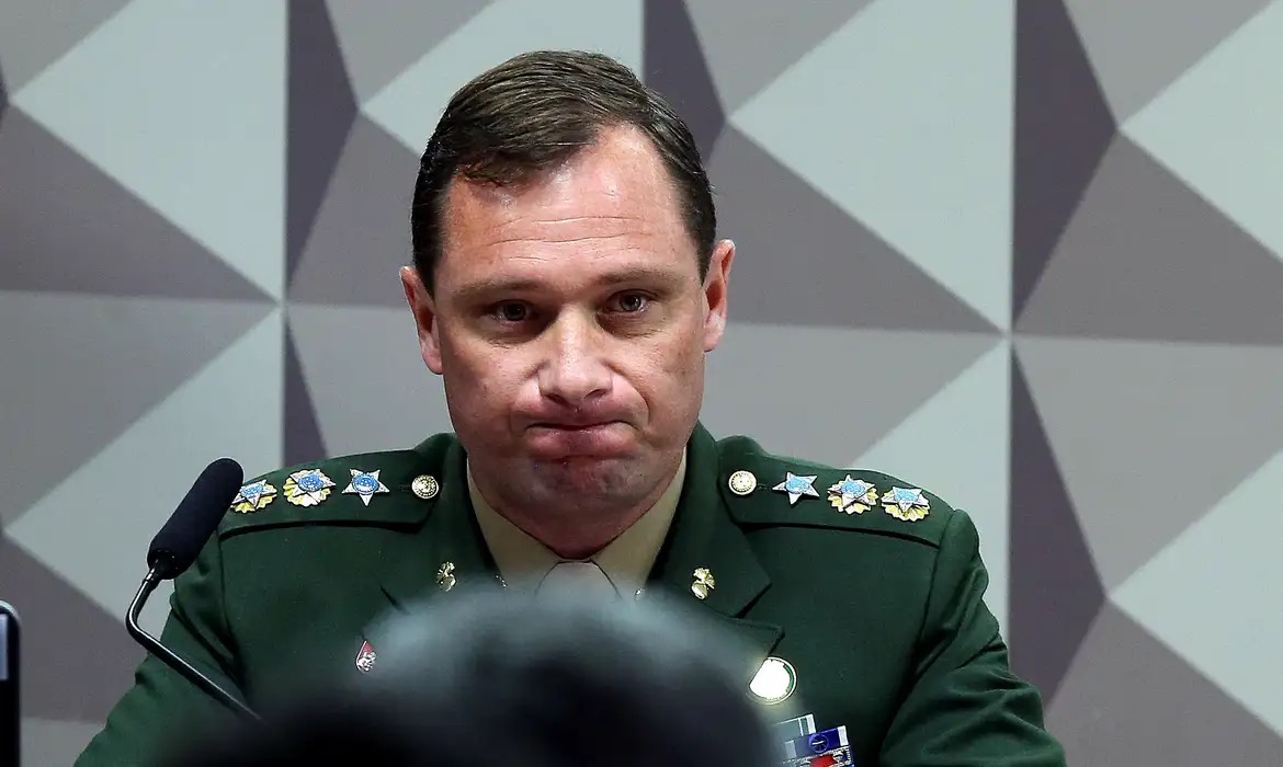 STF revoga prisão de Mauro Cid