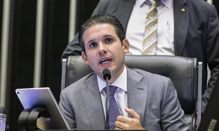 Câmara vota nesta segunda (16) urgência para derrubar alta do IOF