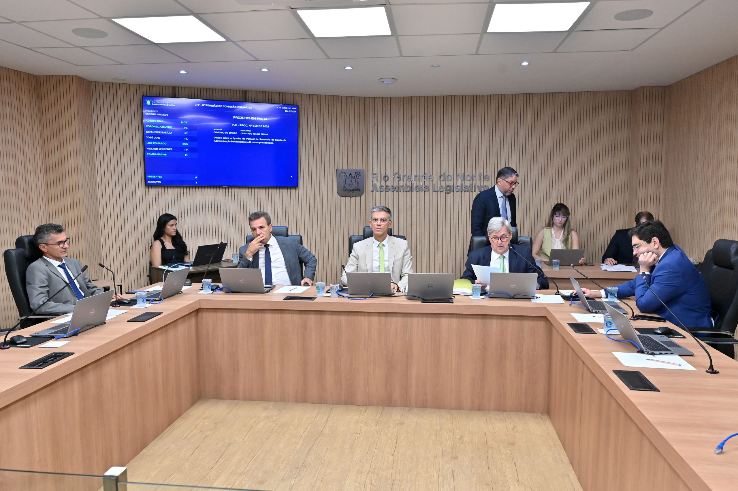 Comissão da ALRN discute projeto sobre quadro de pessoal da administração penitenciária