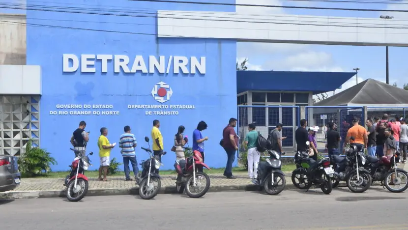Servidores do Detran paralisam atividades nesta terça e dia 15 em protesto por pauta salarial