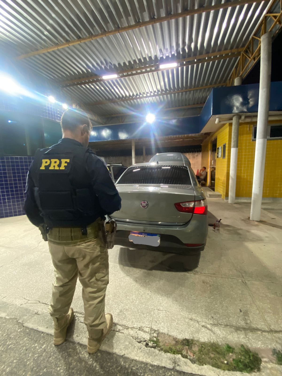 PRF recupera veículo roubado