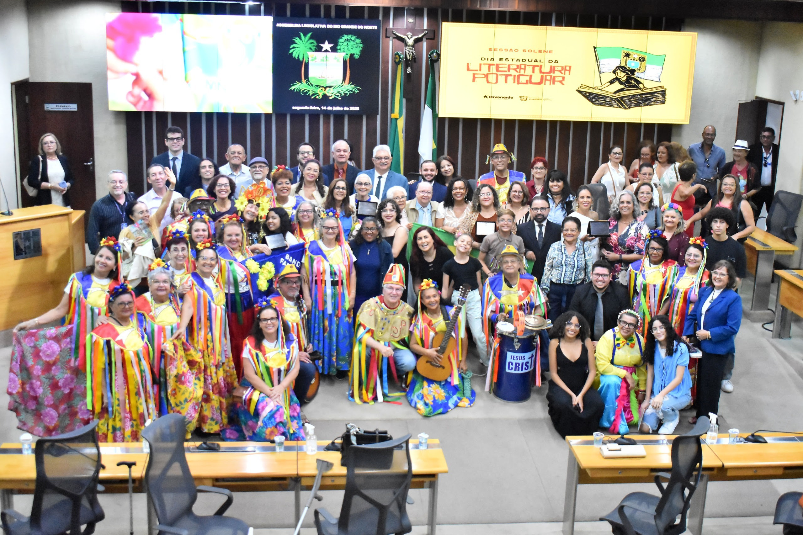 ALRN comemora Dia da Literatura Potiguar e homenageia escritores