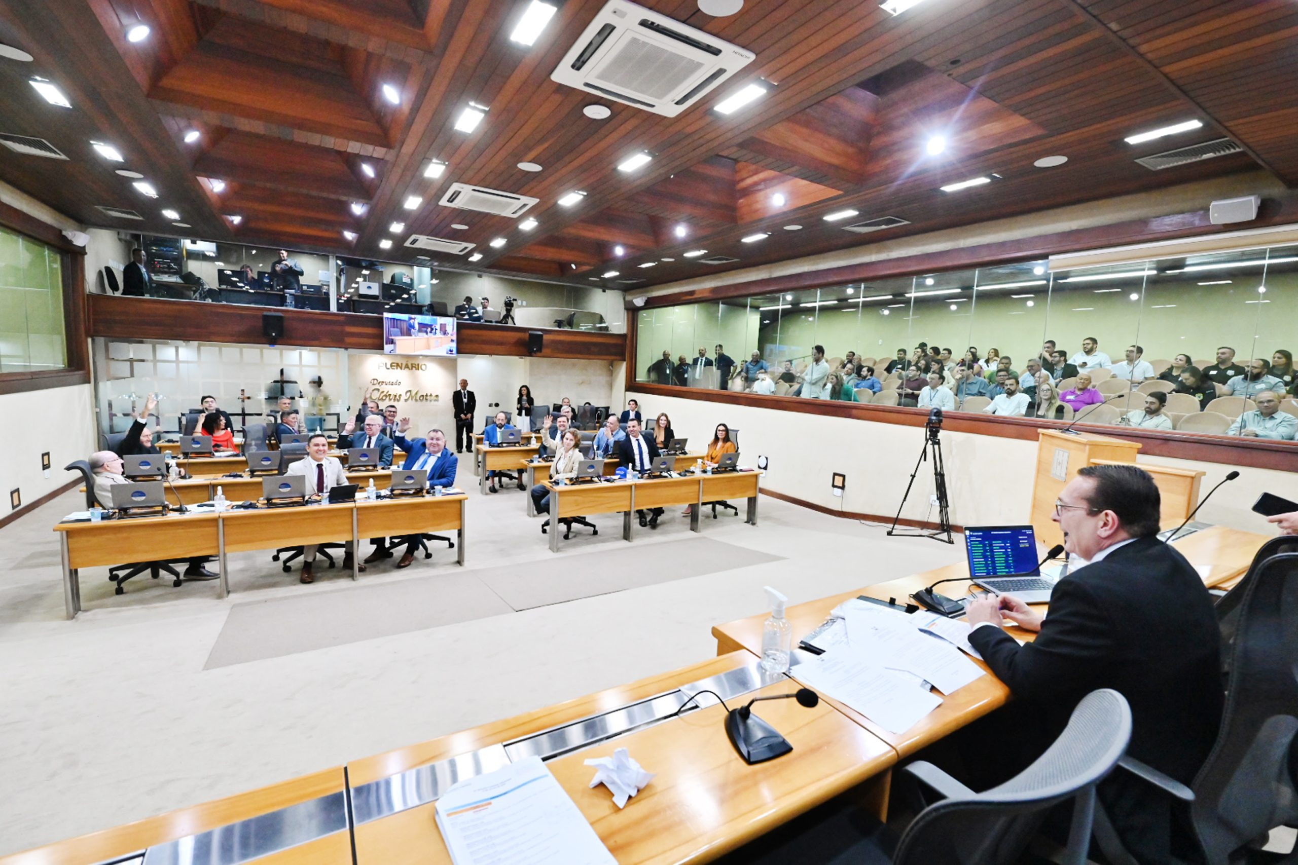 Deputados apresentam 366 projetos e 250 leis são sancionadas no RN no 1º semestre de 2025