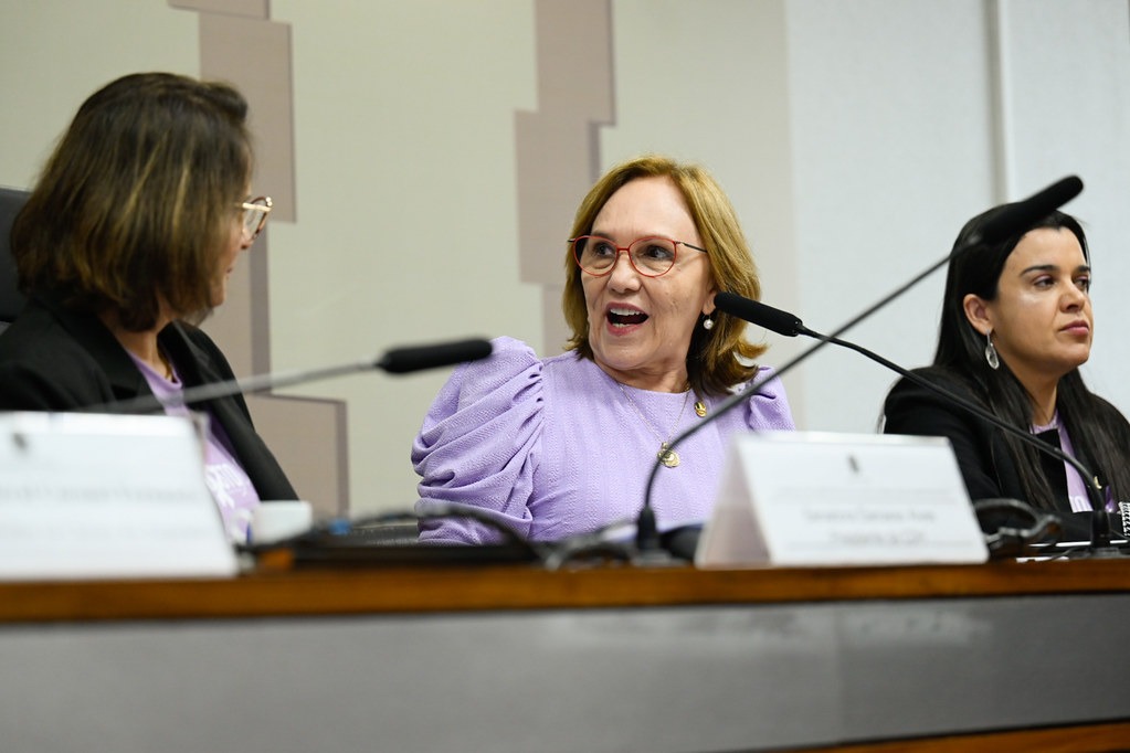 Senadora das mulheres: Zenaide promove campanhas nacionais do Agosto Lilás e do Banco Vermelho