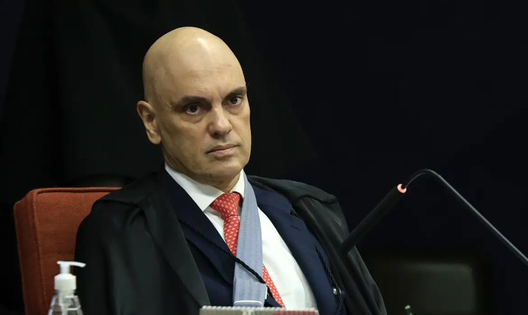 Banco do Brasil bloqueia cartão de crédito de Moraes para cumprir Magnitsky, diz jornal