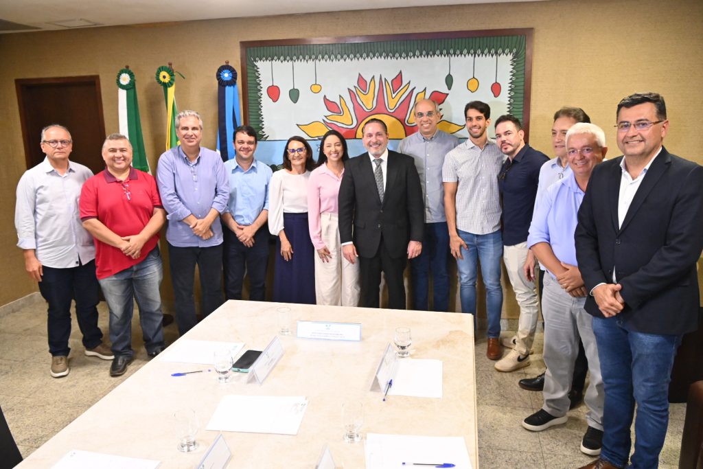 Ezequiel Ferreira encaminha demandas hídricas regionais à Caern