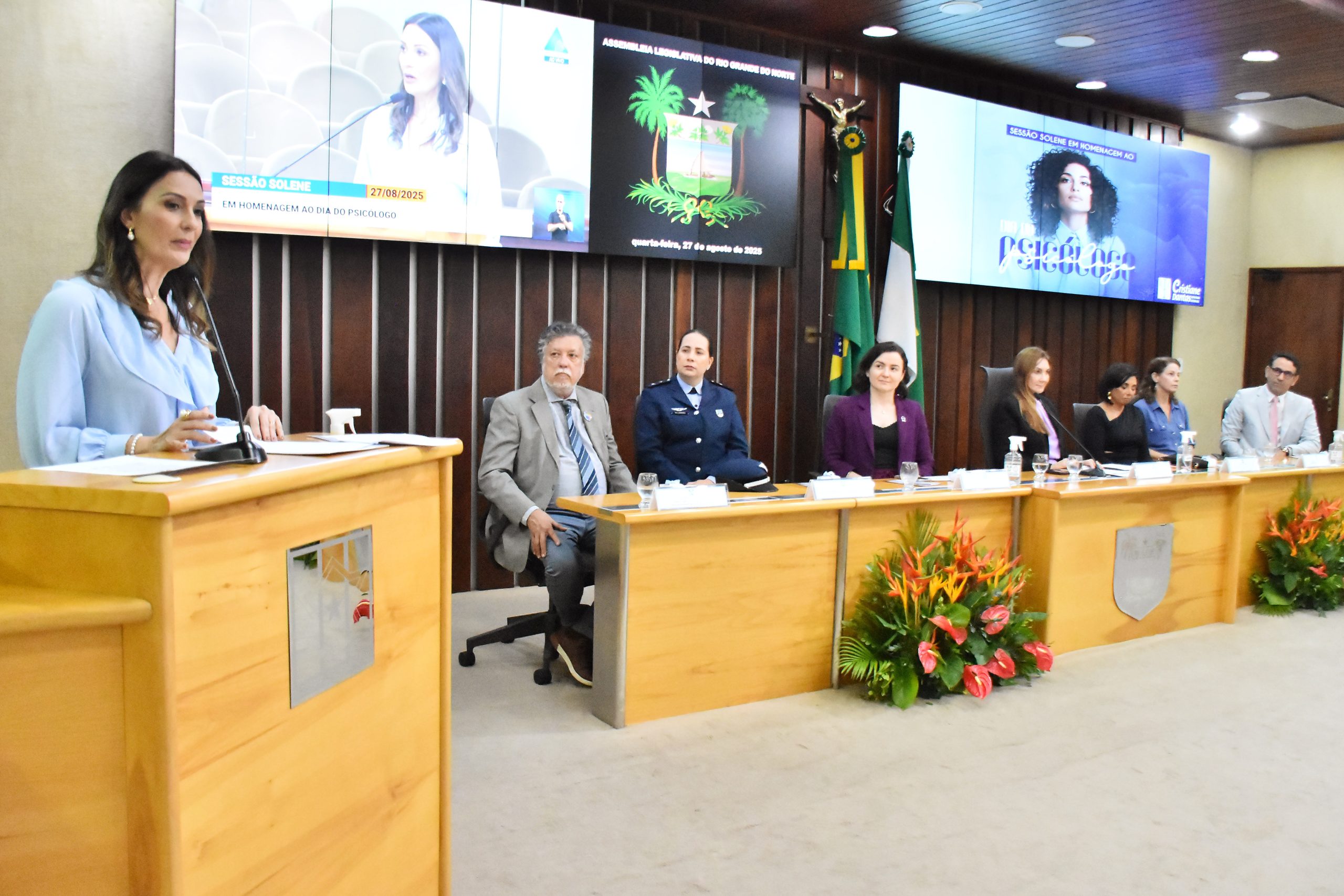 Assembleia homenageia e enaltece papel dos psicólogos na sociedade 