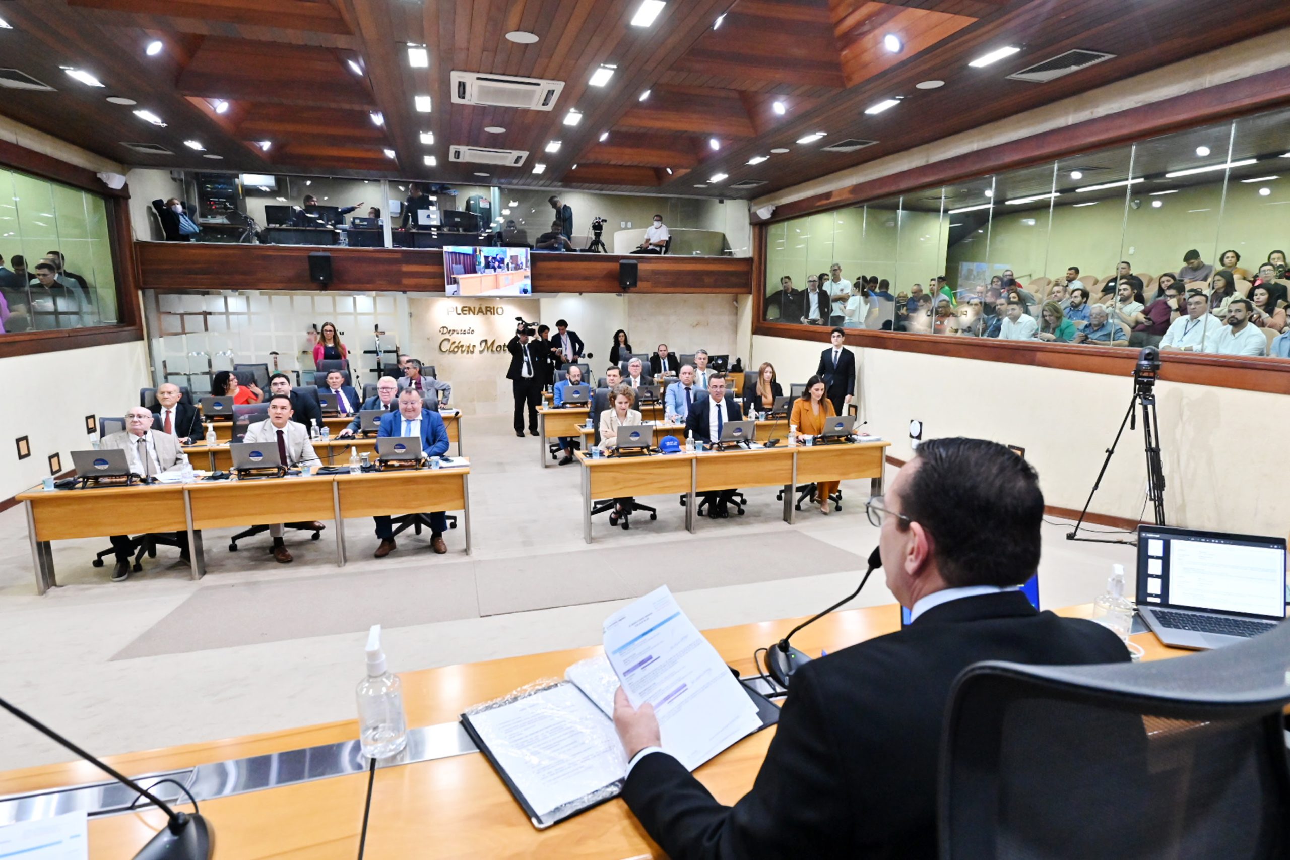 Deputados estaduais retomam atividades em Plenário nesta terça-feira