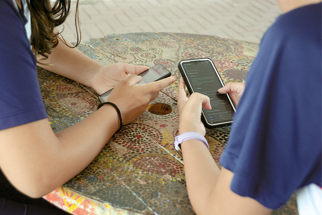 Redes de ensino enxergam impacto positivo após proibição de celulares