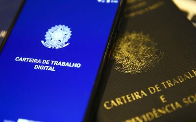 Criar empregos e diminuir impostos são prioridades para brasileiros na economia, aponta CNI