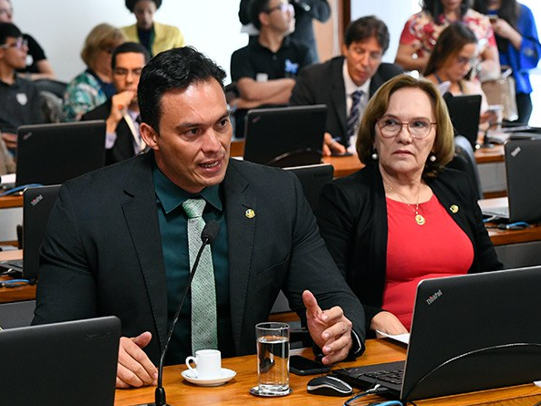 Styvenson e Zenaide Maia lideram disputa pelo Senado no RN