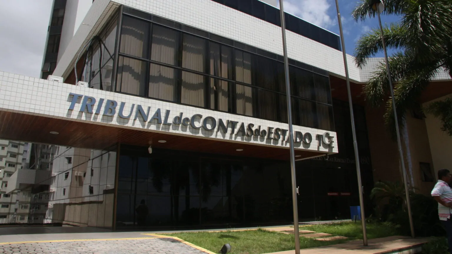 Tribunal de Contas do RN forma comissão especial para organizar concurso público