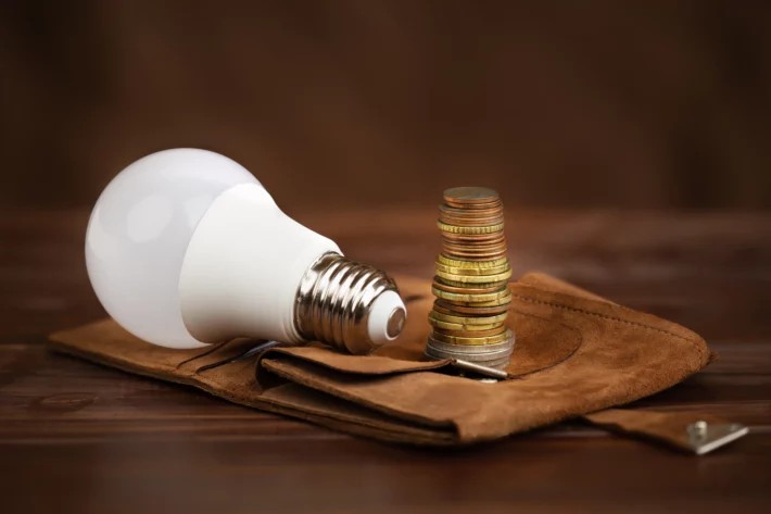 Mais de 113 mil famílias do RN tiveram conta de energia zerada com nova regra da Tarifa Social