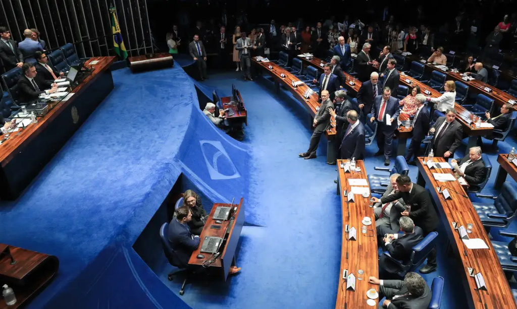 Senado aprova proposta que altera a Lei da Ficha Limpa
