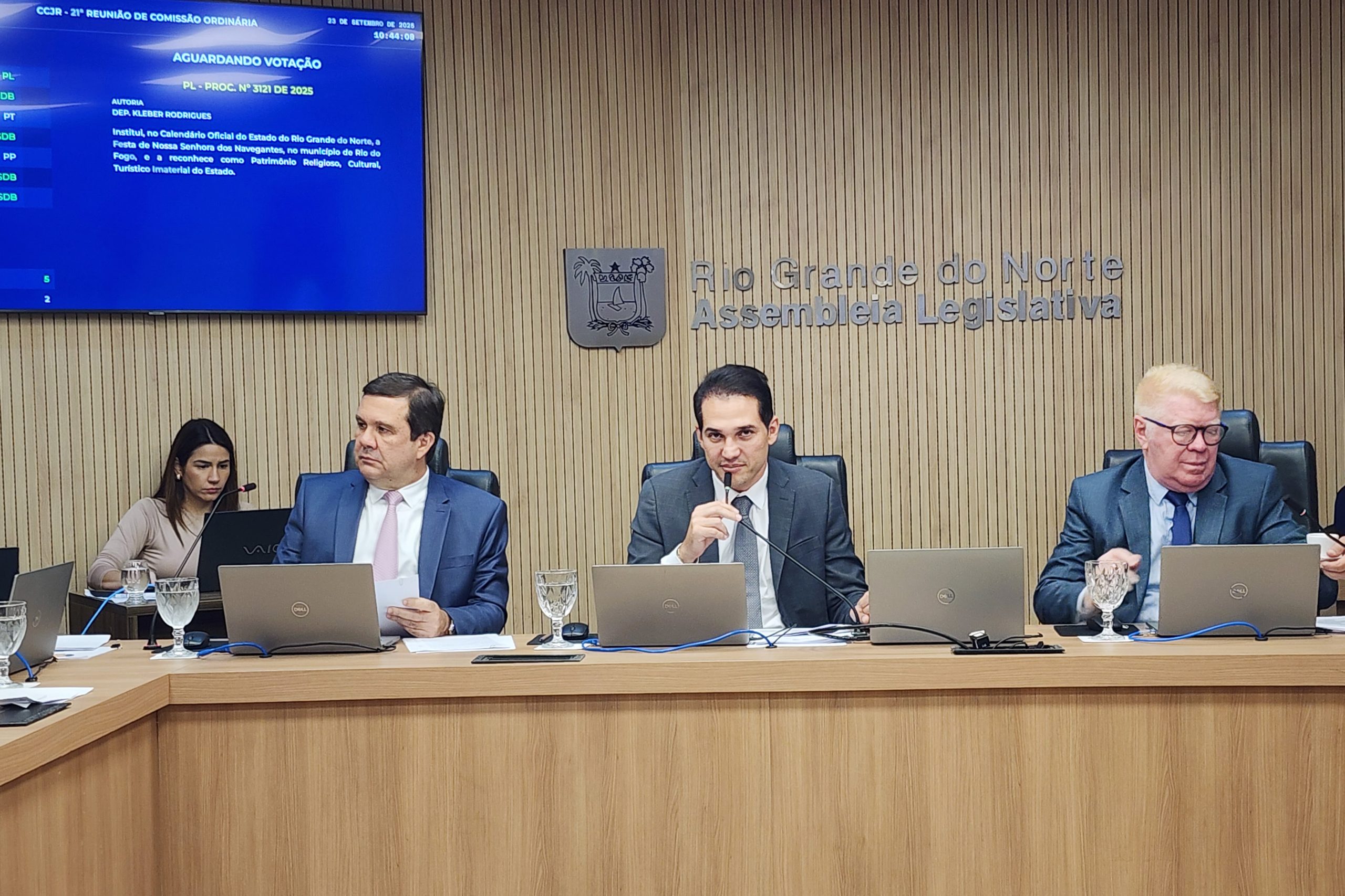 CCJ da Assembleia aprova Política Estadual de prevenção e combate à adultização infantil