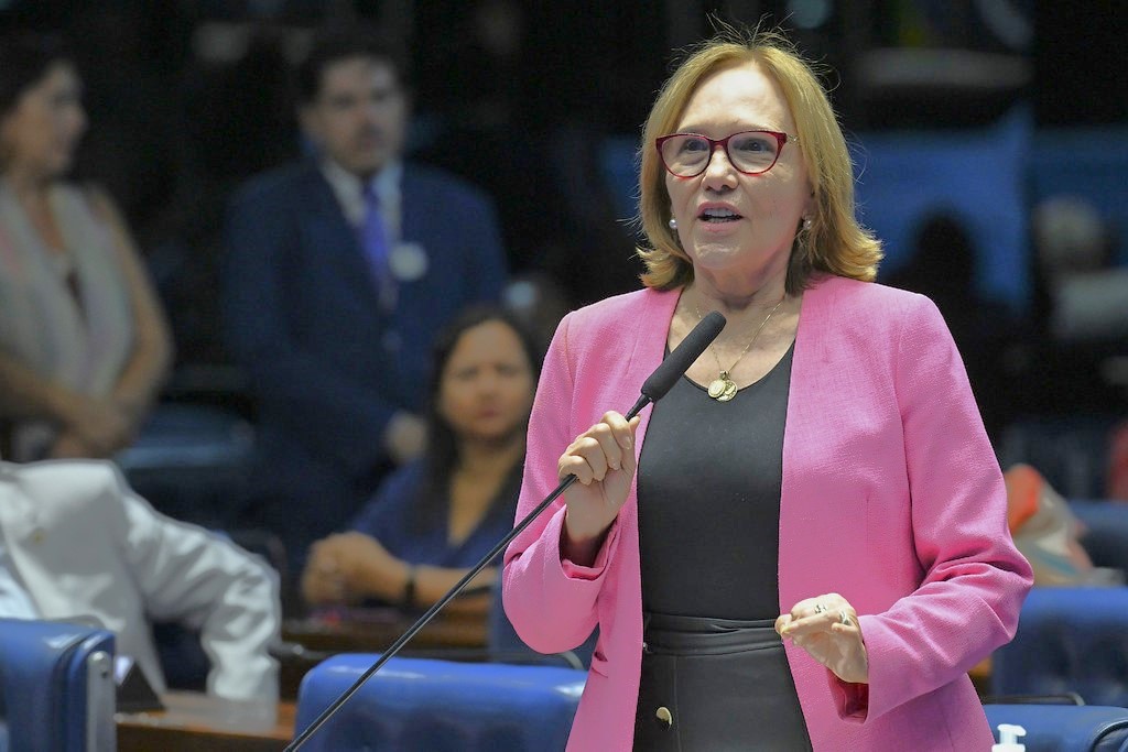 Com voto de Zenaide, população do RN ganha mais 80 médicos e 1.200 atendimentos de especialistas. Tudo de graça