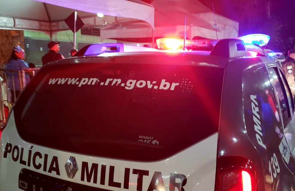 Homem é Espancado por Três Jovens na Parede do Açude em Currais Novos