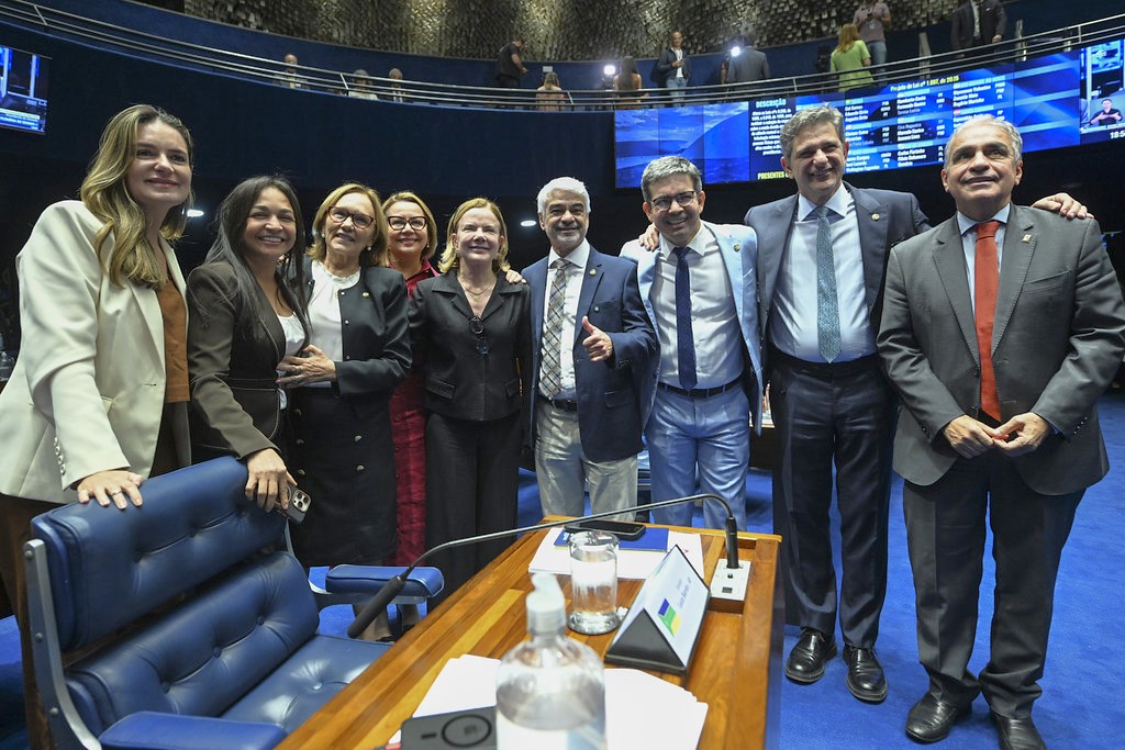 Com voto de Zenaide, Senado aprova zero imposto de renda para quem ganha até R$ 5 mil