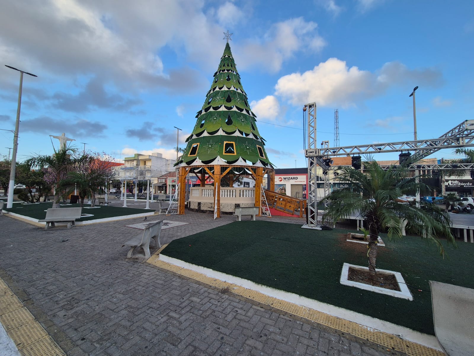 Currais Novos abre nesta quarta (19) o “Natal Luzes do Sertão” com acendimento da árvore de Natal e programação especial