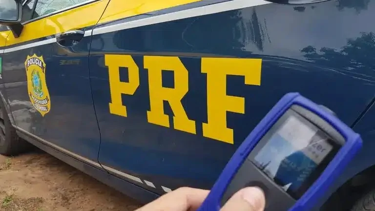 Idoso de 72 anos é preso por embriaguez ao volante com quase três vezes o limite legal na BR-101 em Natal