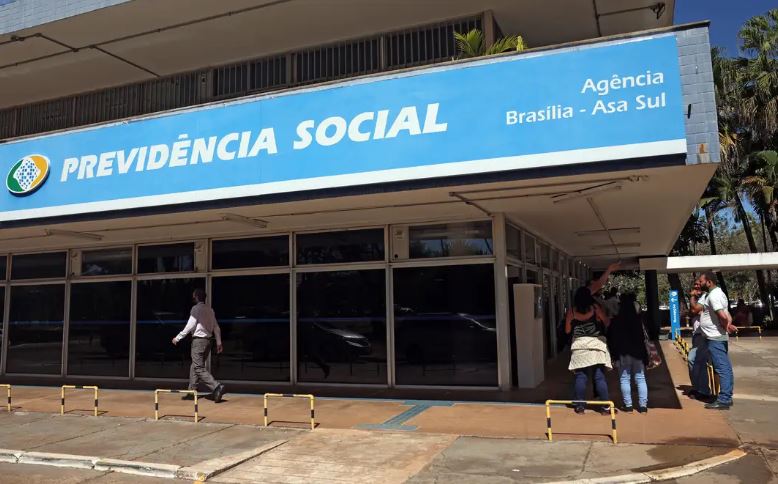 Gastos com bônus de produtividade para servidores do INSS batem recorde e chegam a R$ 161 milhões