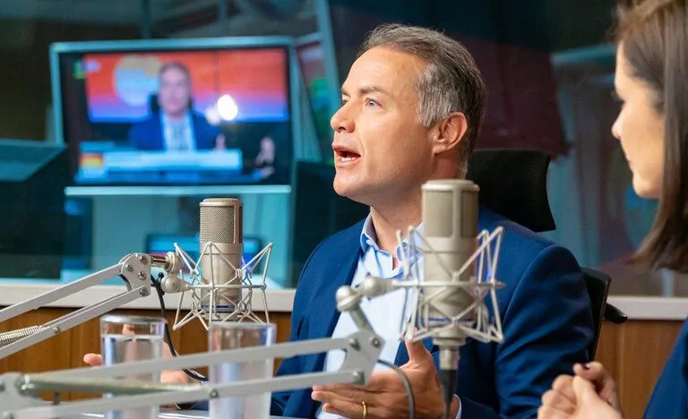 “Autoescola não vai acabar; o que acaba é a obrigatoriedade”, diz ministro