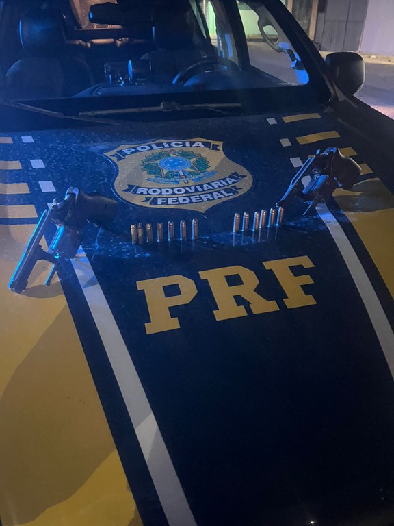 PRF prende dupla armada e impede assalto na BR-226, em Natal/RN