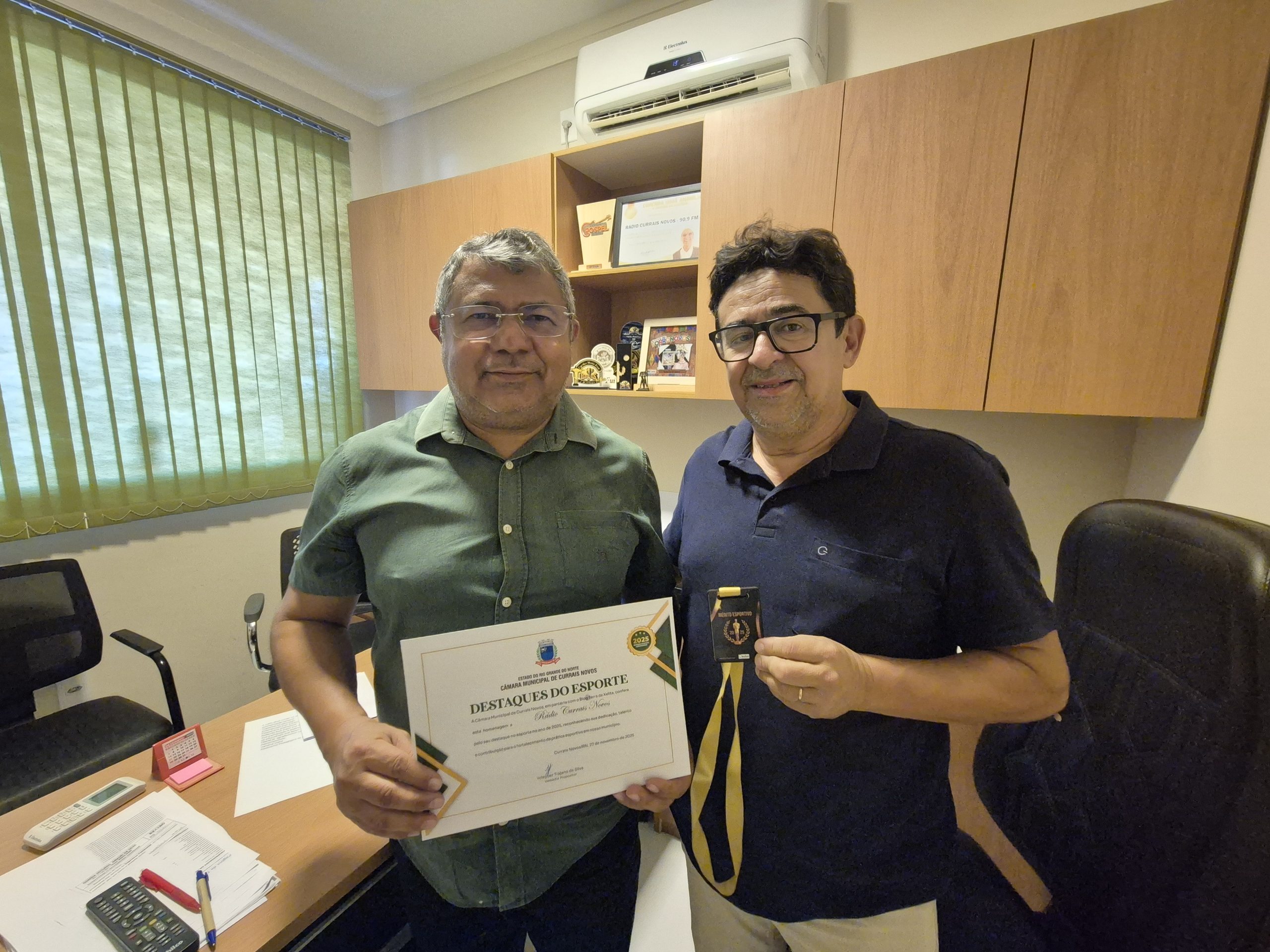 Rádio Currais Novos FM 90,9 recebe homenagem como Destaque do Esporte 2025