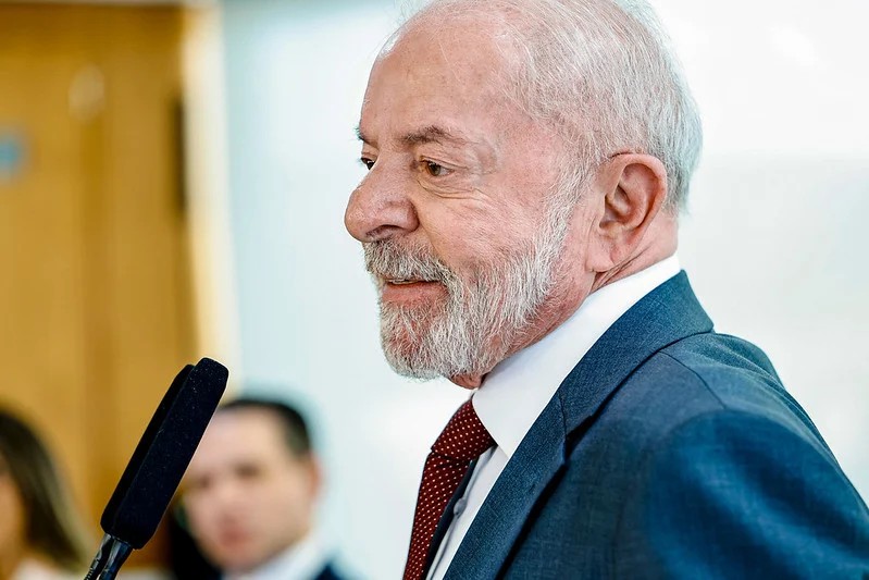 The Economist diz que Lula não deveria disputar um novo mandato por causa da idade