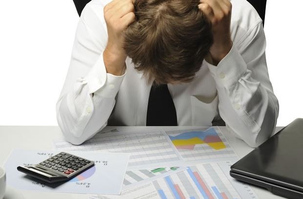 Inadimplência das empresas brasileiras atinge recorde de 8,4 milhões de CNPJs negativados até setembro de 2025