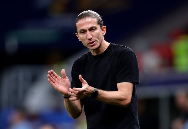 Flamengo acerta renovação com técnico Filipe Luís até o final de 2027