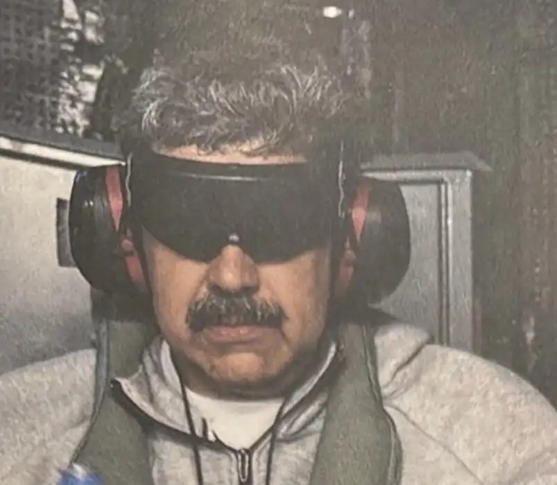 Trump publica suposta foto de Maduro em navio após captura