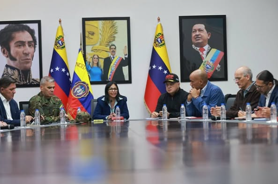 Presidente interina da Venezuela, Delcy Rodríguez, fala em trabalhar ‘junto’ com os EUA