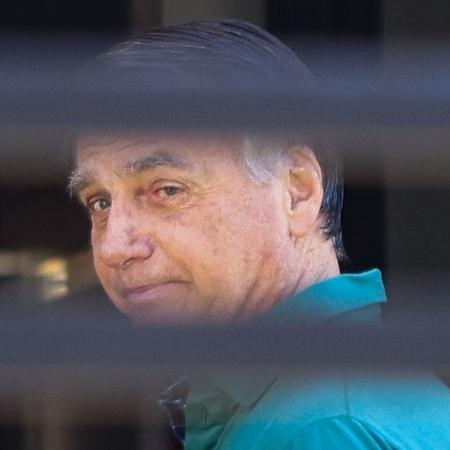 Após nova crise de soluços, Bolsonaro recebe médico na PF e deve ser reavaliado nesta segunda