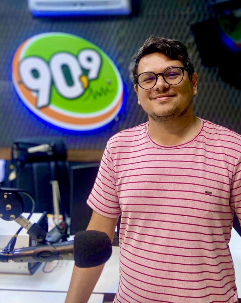 Jornalista Raí Fidelis estreia programa na Rádio Currais Novos FM