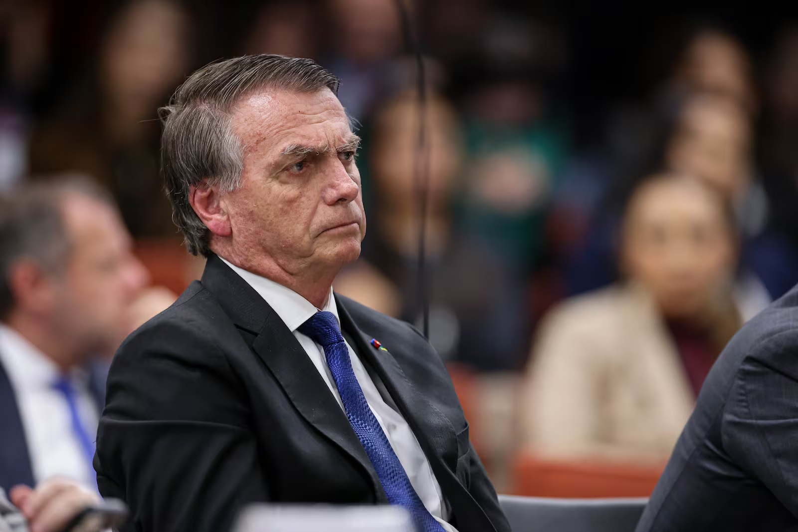 Bolsonaro está estável, mas médicos alertam para risco de morte