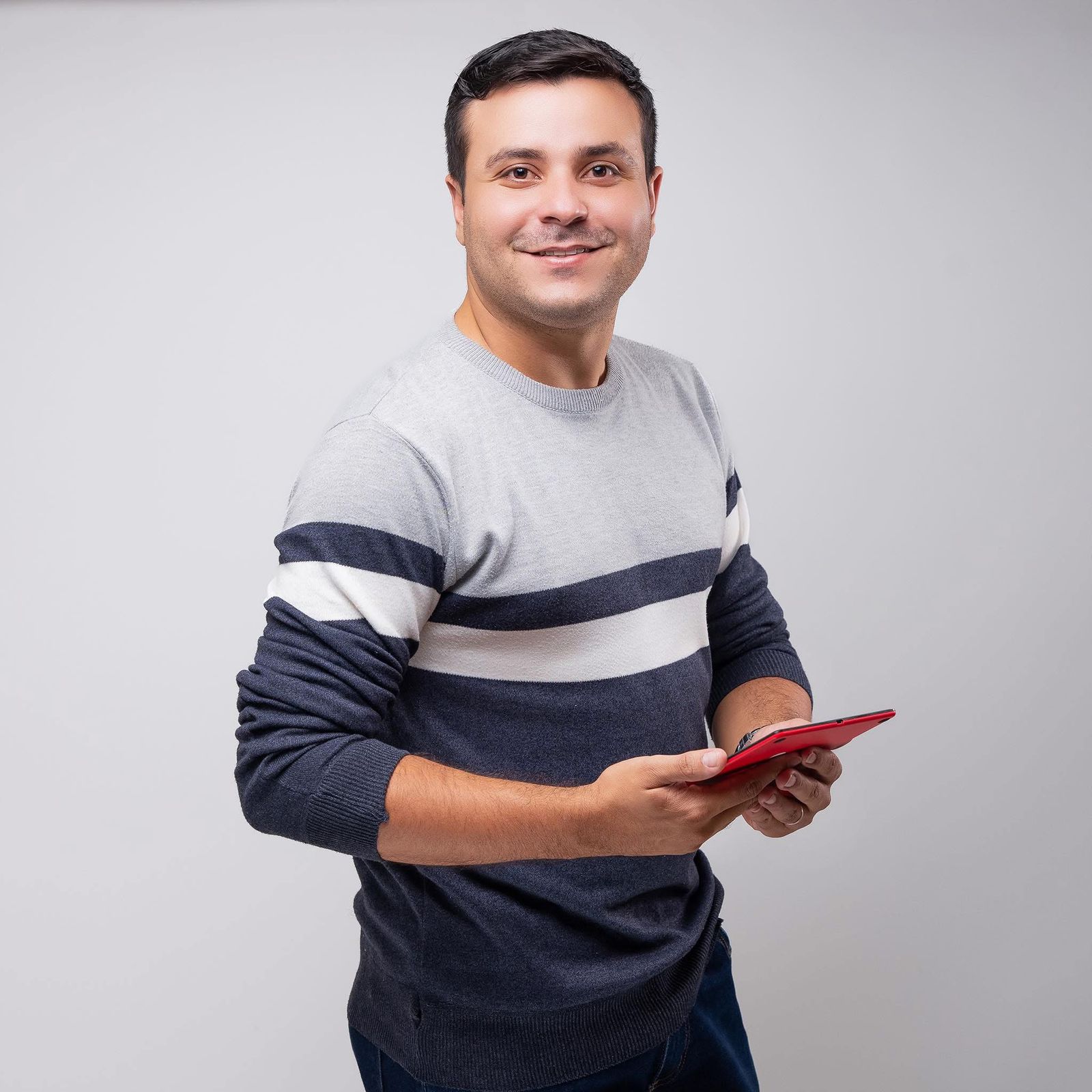 Currais-novense Lázaro Jordão será novo apresentador da TV Ponta Negra e estreia no dia 23