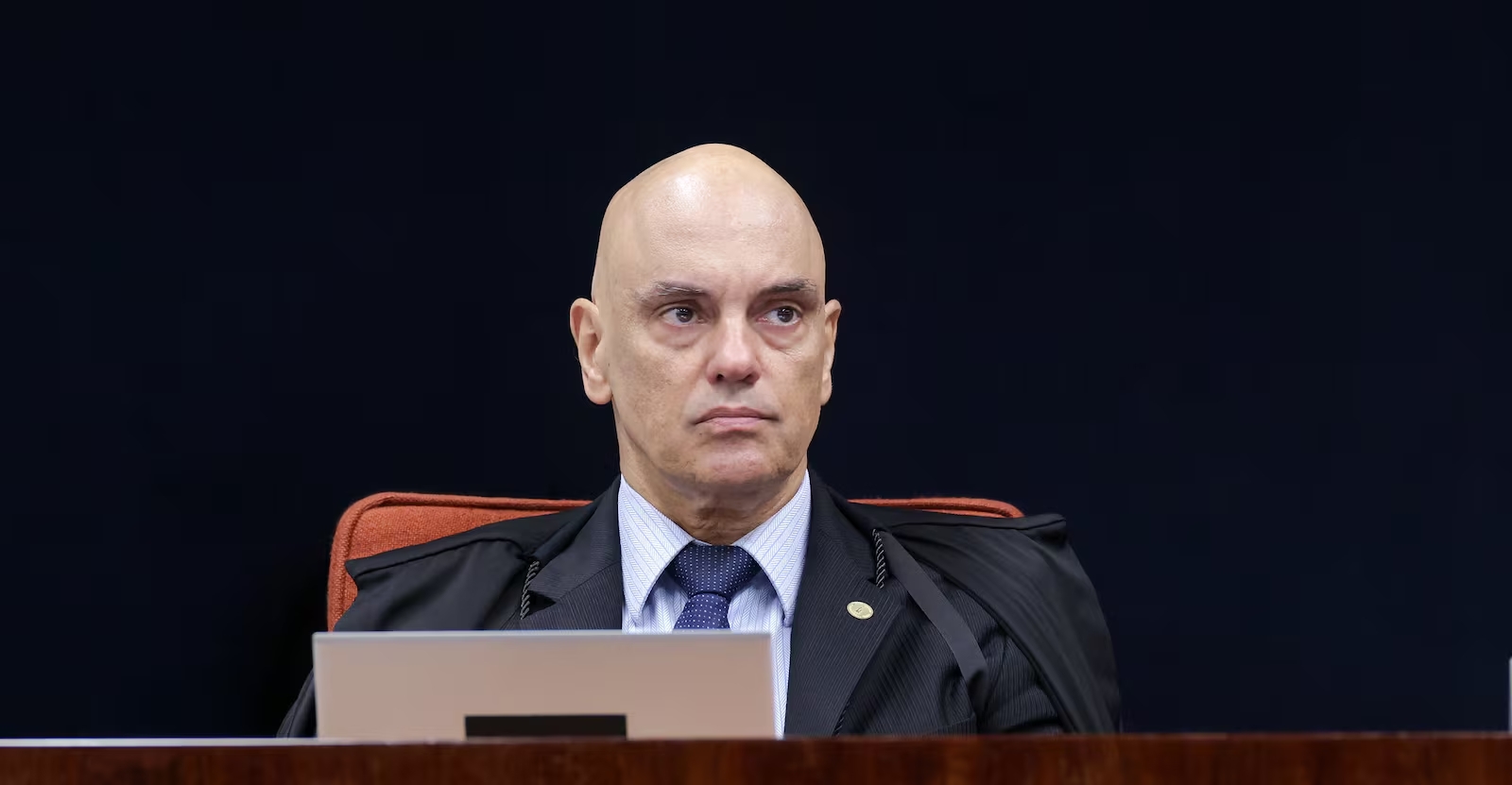 Moraes pode prorrogar domiciliar de Bolsonaro para evitar articulação política