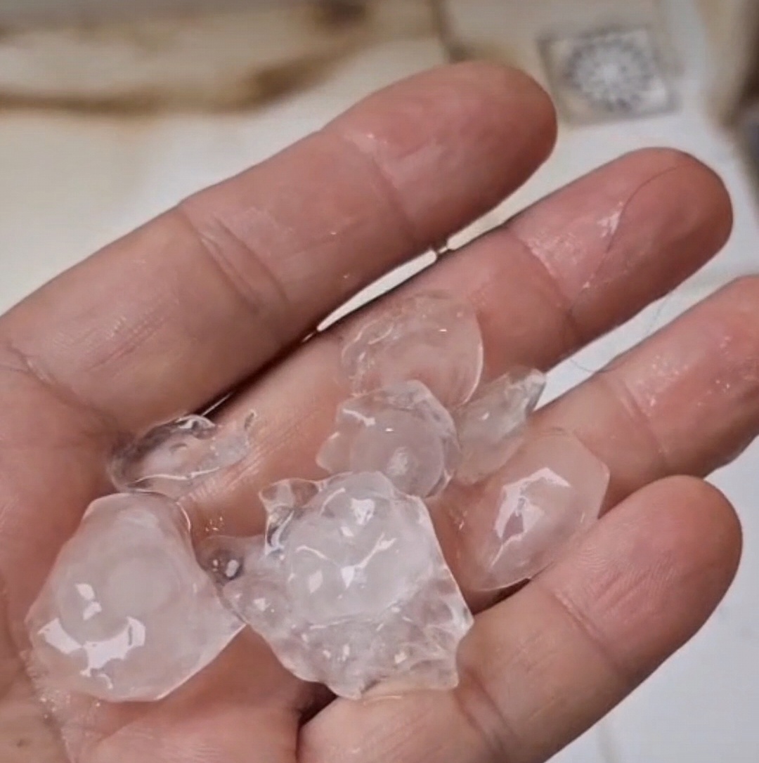 Neste domingo (22), chuvas foram registradas em Currais Novos e em cidades da região do Seridó, inclusive com ocorrência de granizo.