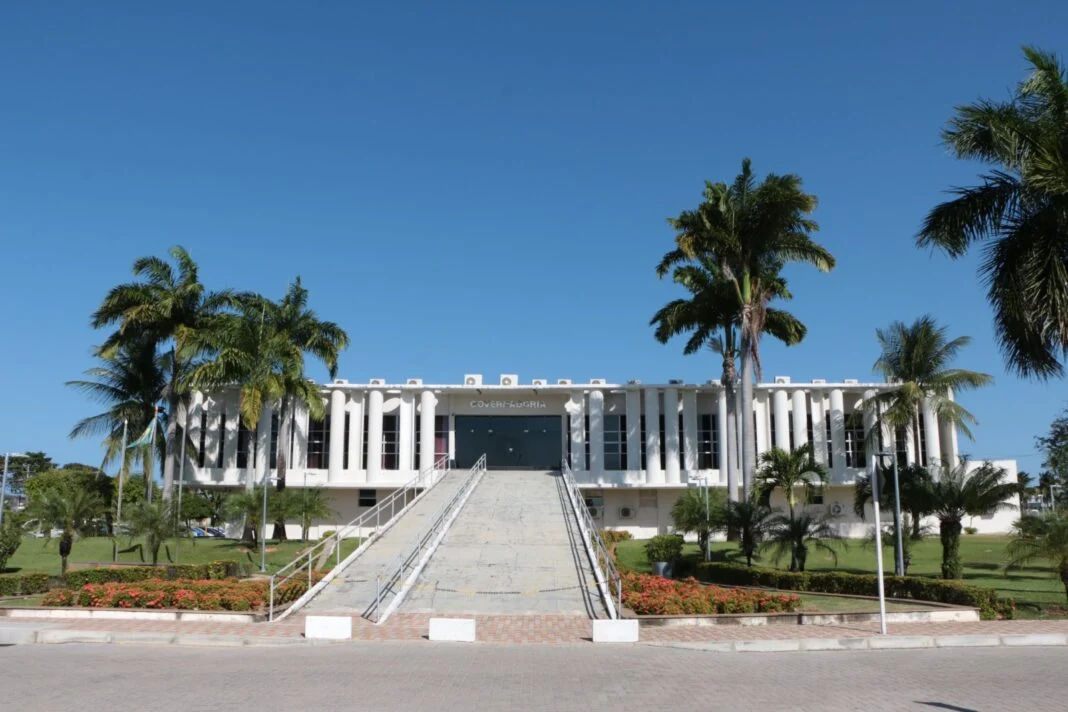 Governo do RN publica edital do concurso unificado com 175 vagas e salários de até R$ 4,6 mil