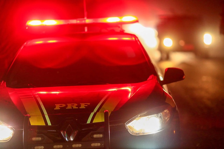 PRF e PM-RN apreendem seis quilos de maconha escondidos em carro no RN