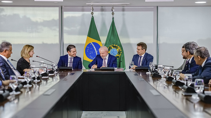 Lula sanciona lei antifacção sem vetos polêmicos