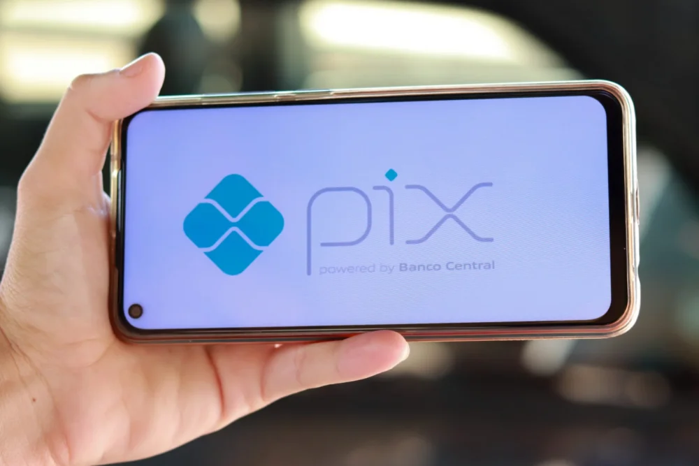 Novas regras do pix exigem atenção para evitar bloqueios em transferências