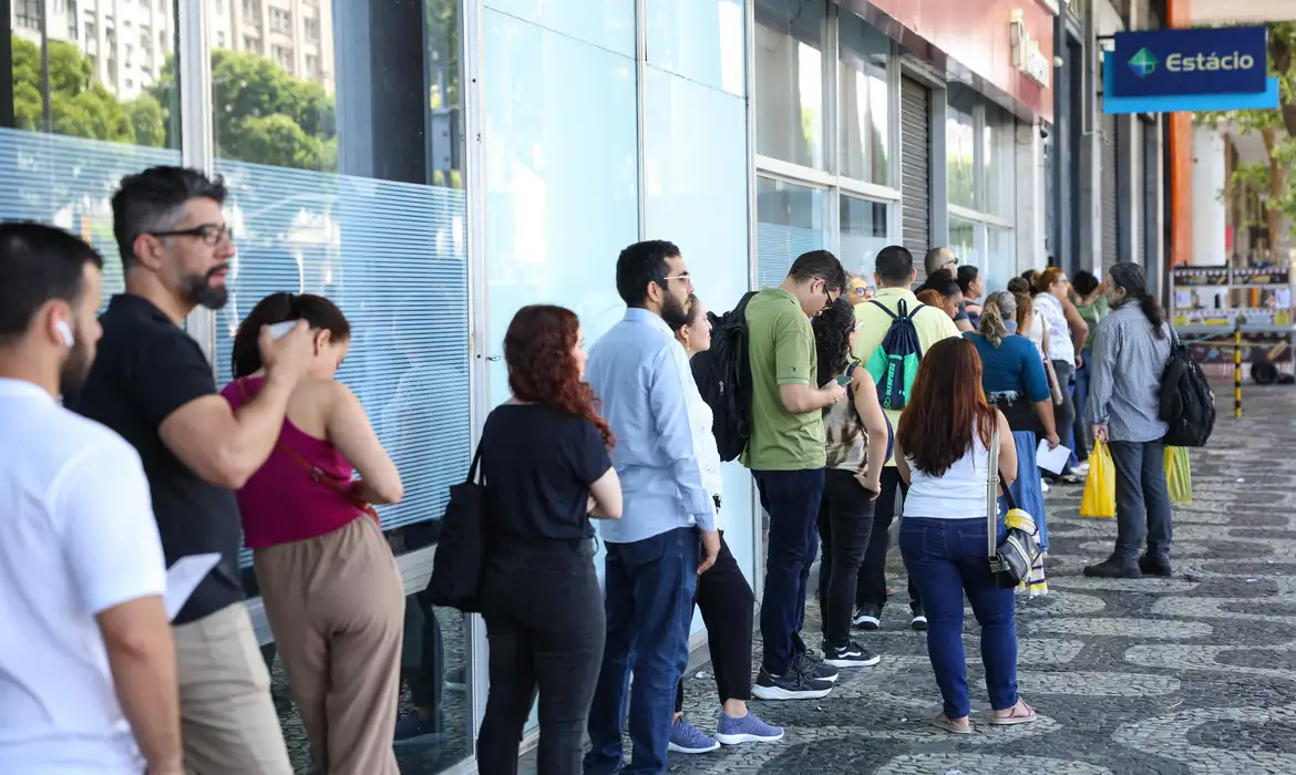 CNU 1: governo convoca 1,8 mil candidatos para vagas remanescentes